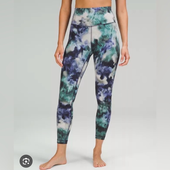 NWT! Lululemon Athletica Blue Tie-Dye Align 23” Leggings - Picture 1 of 3